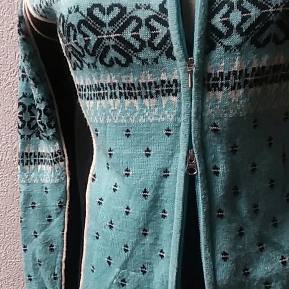 Vintage Woman's Obermeyer zip-up Winter Sweater - Picture 6 of 8